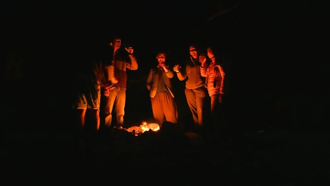 "Ultimate Campfire Cocktails: 5 Warm Recipes for Nights by the Fire"